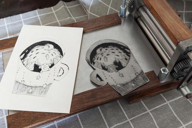 はがきサイズの版画教室～小さな版から広がる世界～